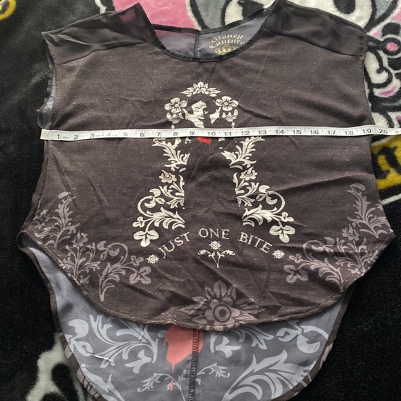 Disney couture Snow White top - Picture 5 of 10